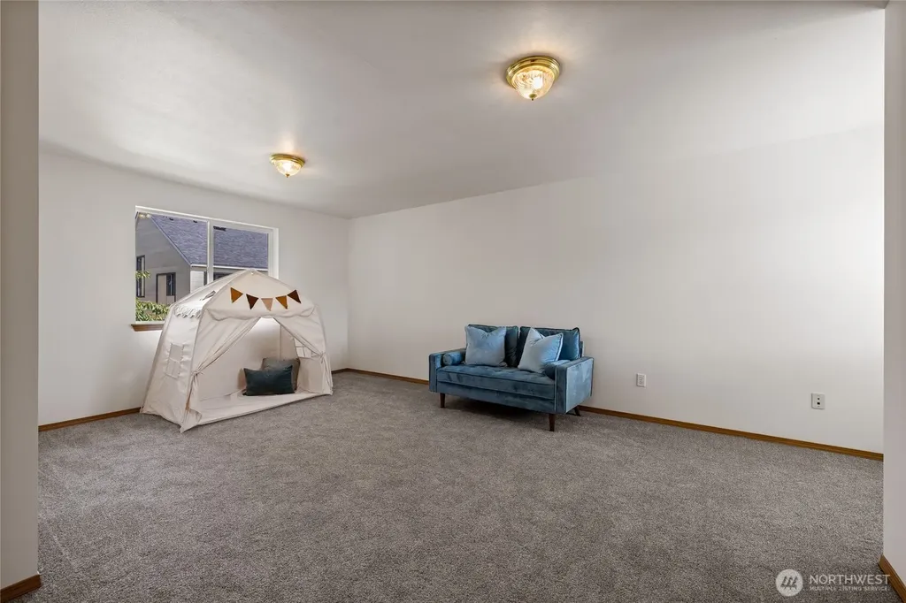 808 13th Street SE Puyallup WA 98372