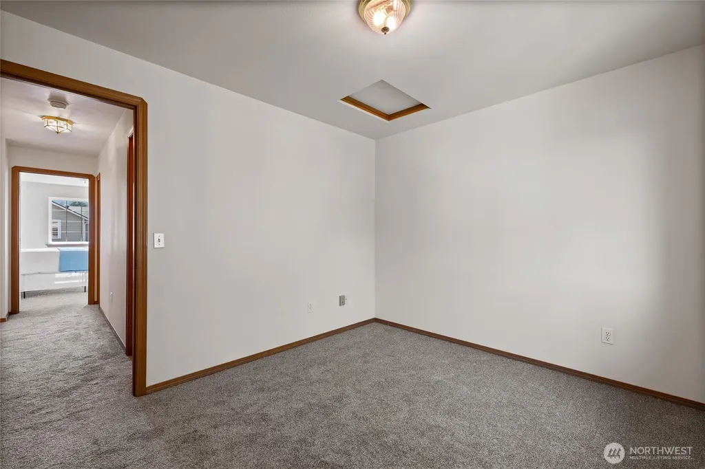 808 13th Street SE Puyallup WA 98372