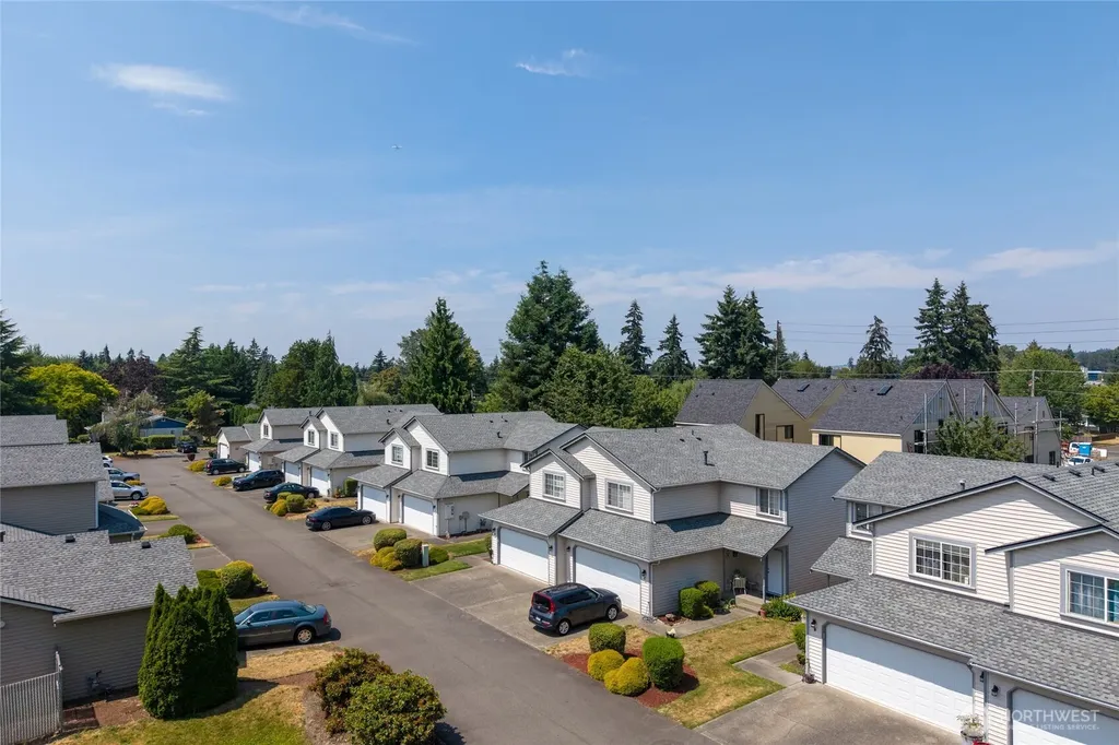 808 13th Street SE Puyallup WA 98372