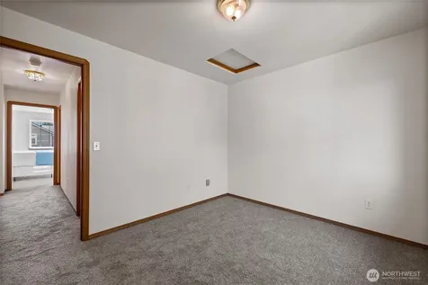 808 13th Street SE Puyallup WA 98372