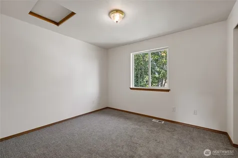 808 13th Street SE Puyallup WA 98372