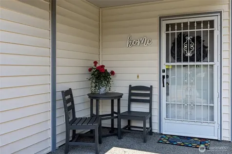 808 13th Street SE Puyallup WA 98372