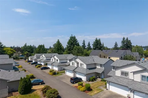 808 13th Street SE Puyallup WA 98372