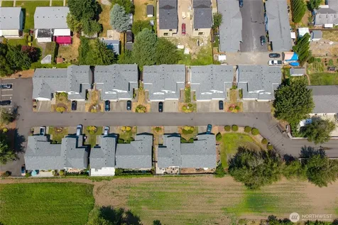 808 13th Street SE Puyallup WA 98372
