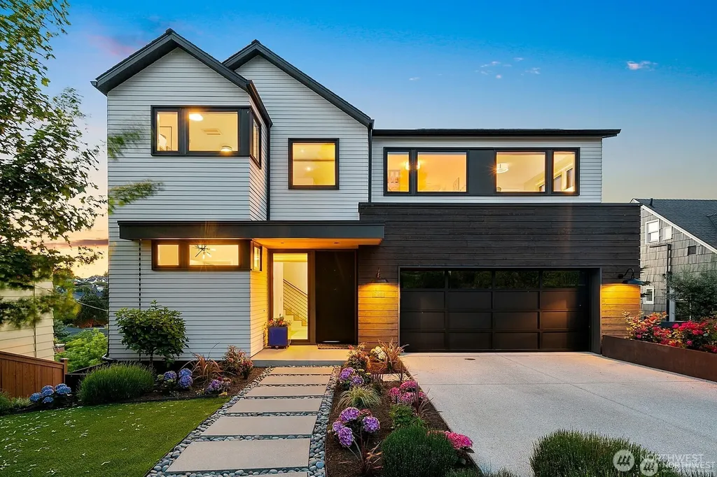 728 W Etruria Street Seattle WA 98119