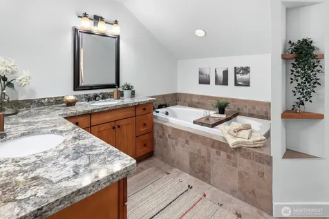 44216 SE 166th Street North Bend WA 98045