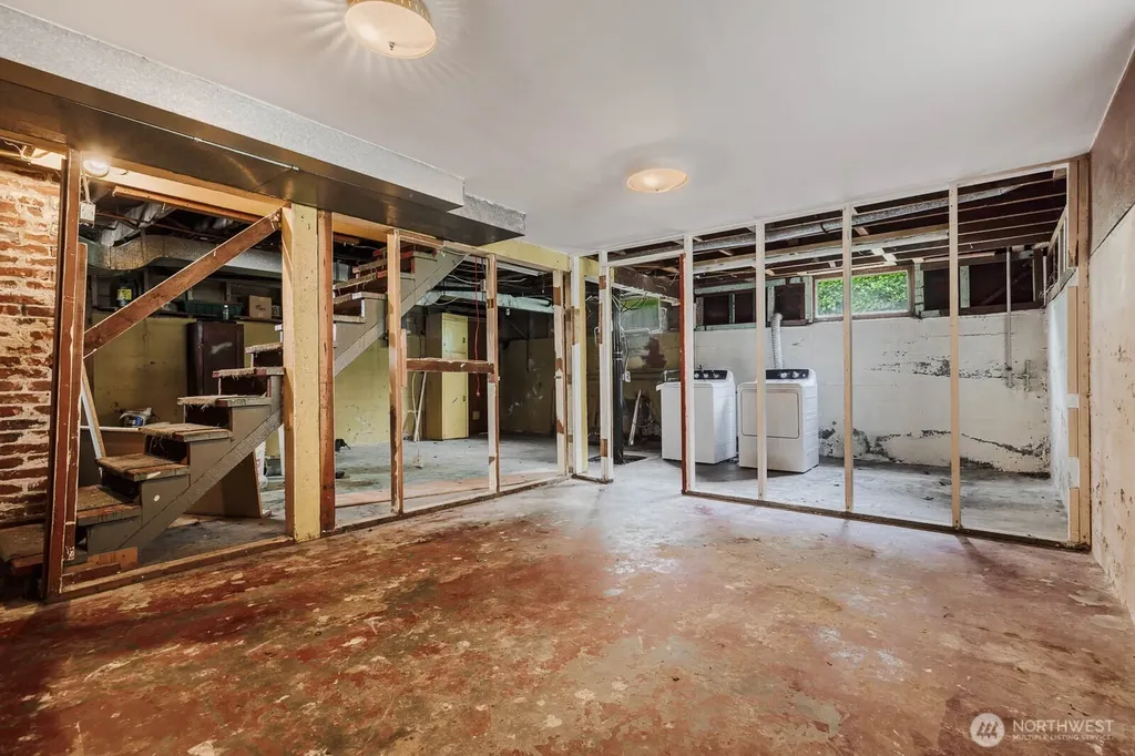 4317 SW Charlestown Street Seattle WA 98116