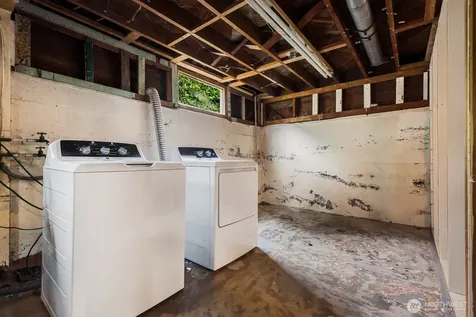 4317 SW Charlestown Street Seattle WA 98116