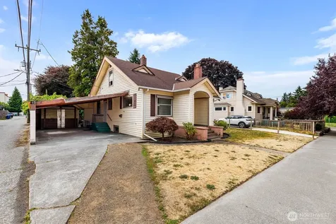 4317 SW Charlestown Street Seattle WA 98116