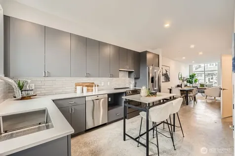 6608 Carleton Avenue S Seattle WA 98108