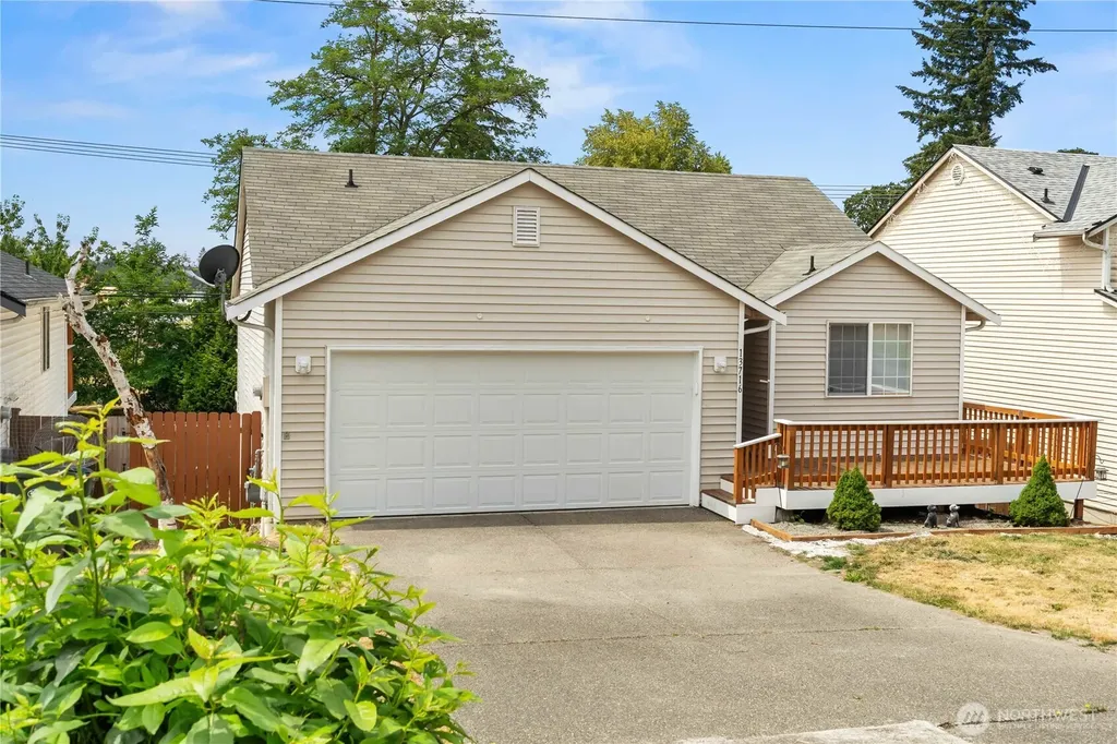 13716 21st Avenue E Tacoma WA 98445