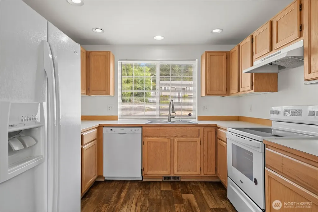 13716 21st Avenue E Tacoma WA 98445
