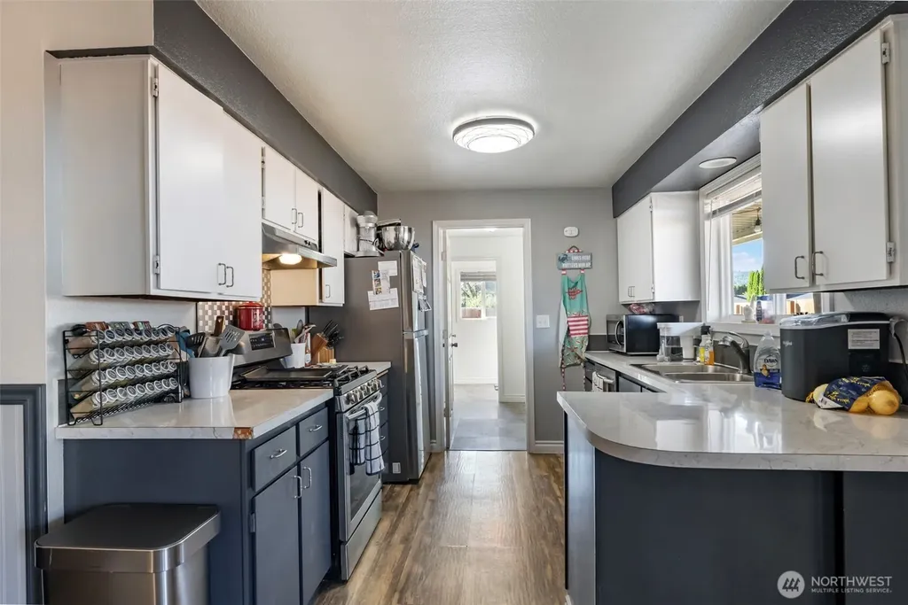 4210 Ohio Longview WA 98632