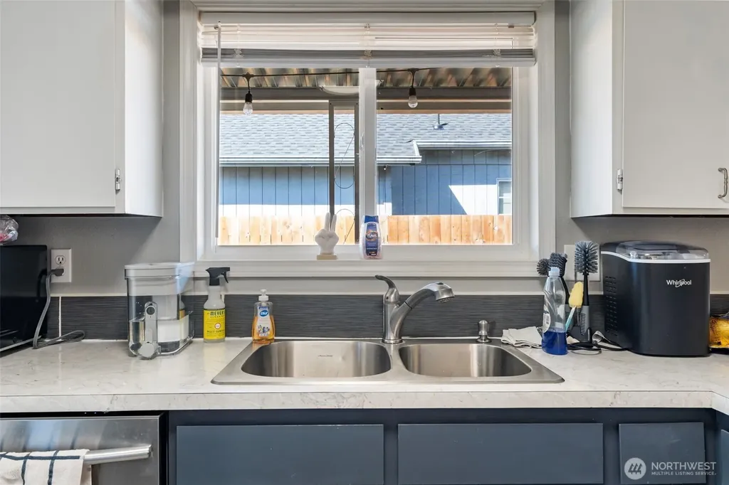 4210 Ohio Longview WA 98632
