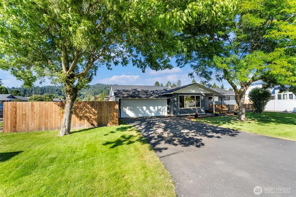 4210 Ohio Longview WA 98632