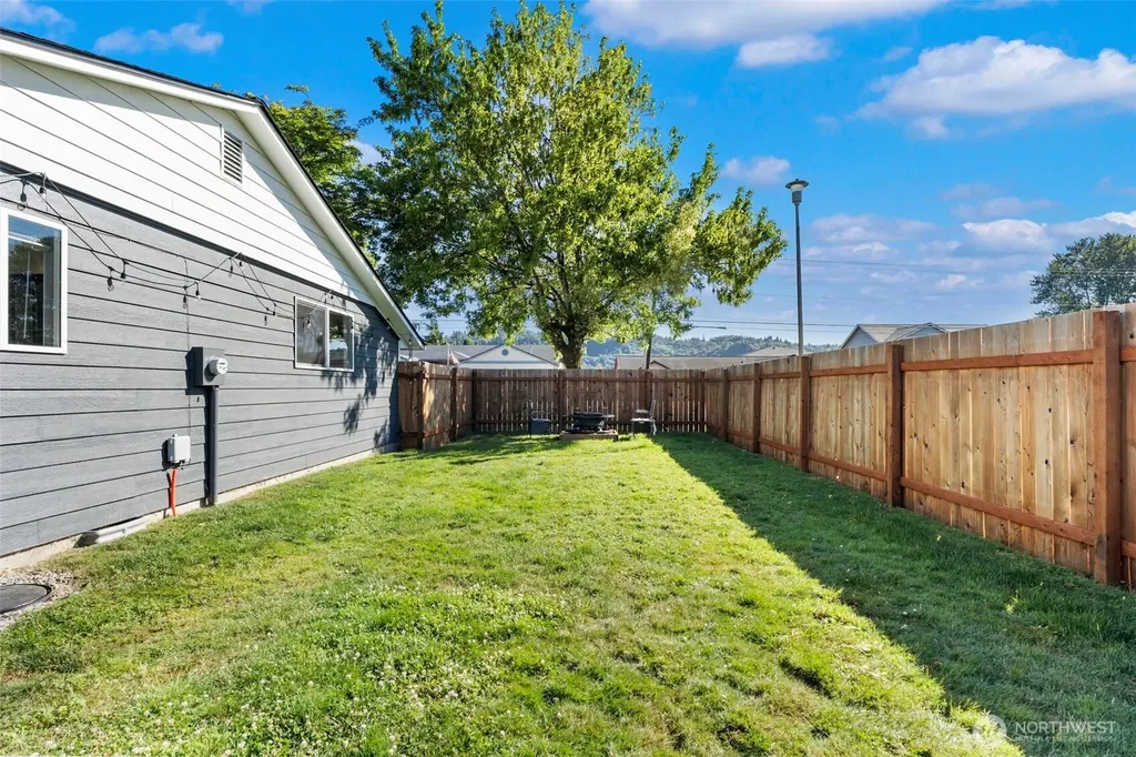 4210 Ohio Longview WA 98632