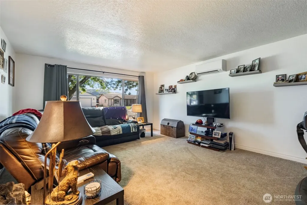 4210 Ohio Longview WA 98632
