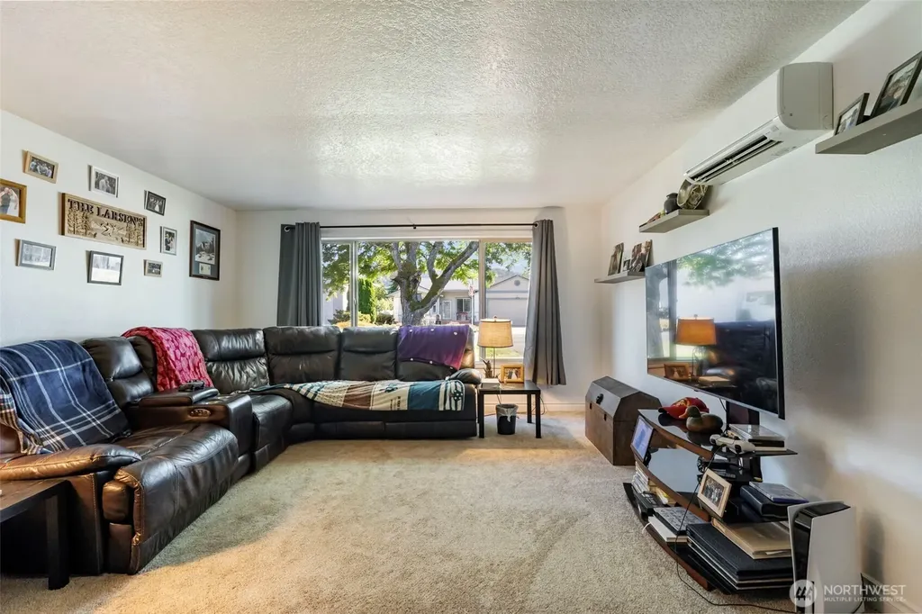 4210 Ohio Longview WA 98632