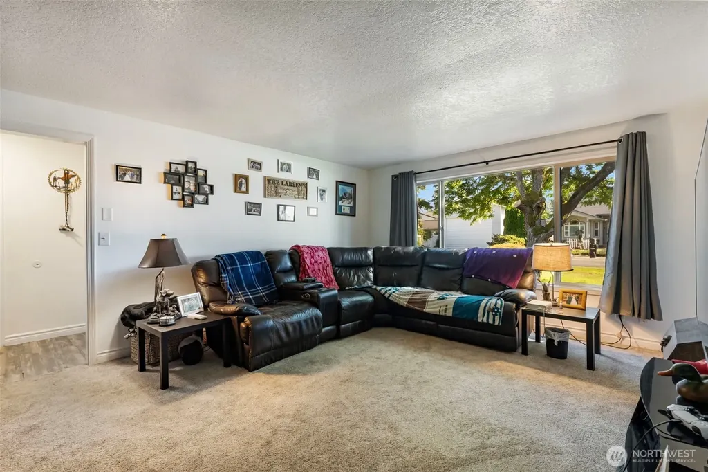4210 Ohio Longview WA 98632