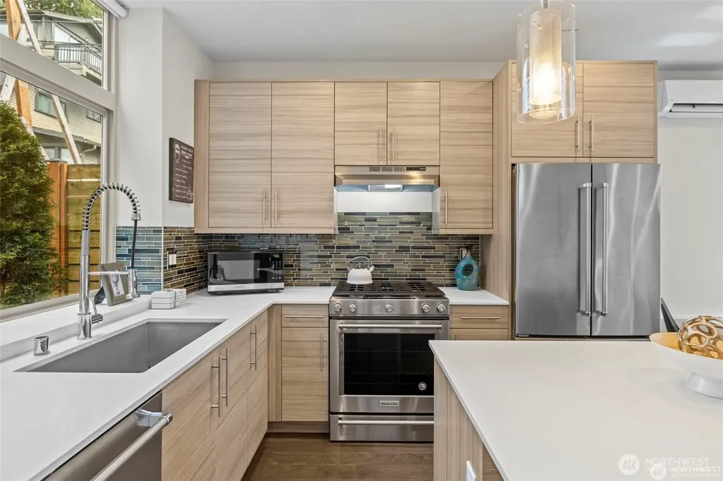 1816 14th Avenue Seattle WA 98122