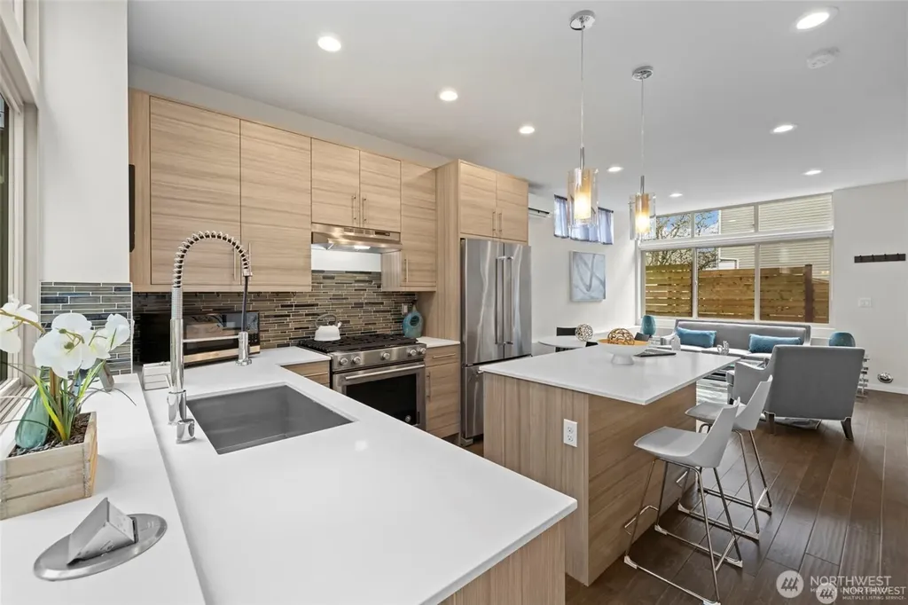 1816 14th Avenue Seattle WA 98122