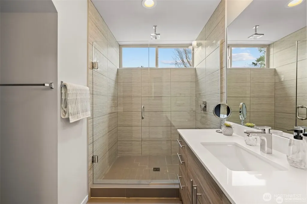 1816 14th Avenue Seattle WA 98122