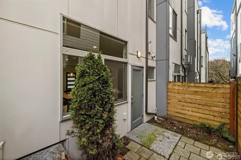 1816 14th Avenue Seattle WA 98122