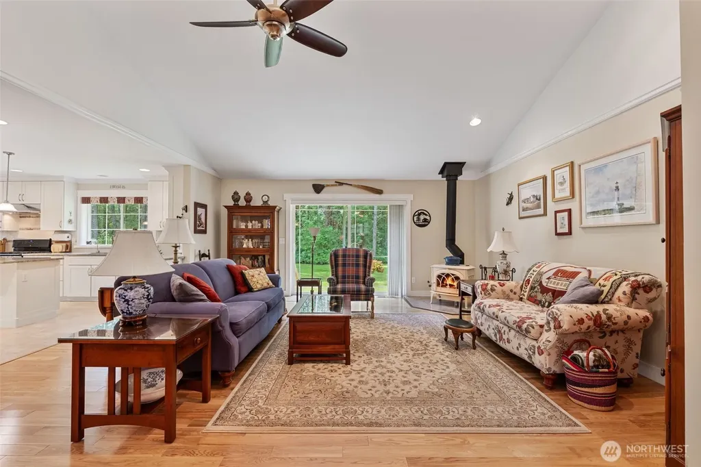 190 Gray Road Toledo WA 98591