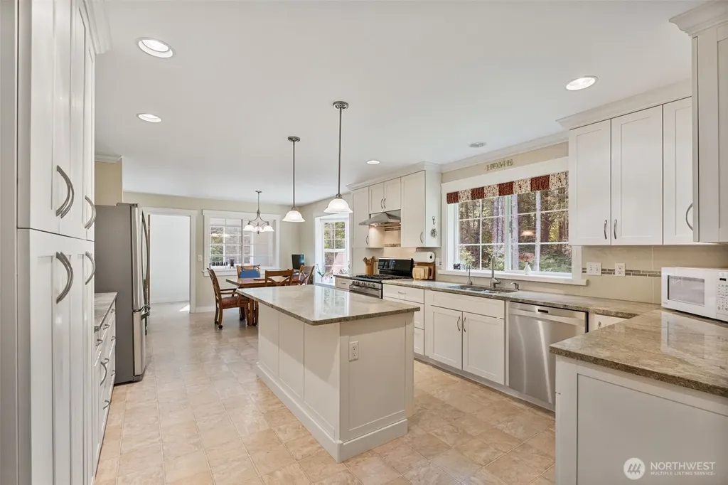 190 Gray Road Toledo WA 98591