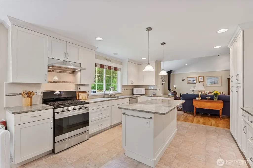 190 Gray Road Toledo WA 98591