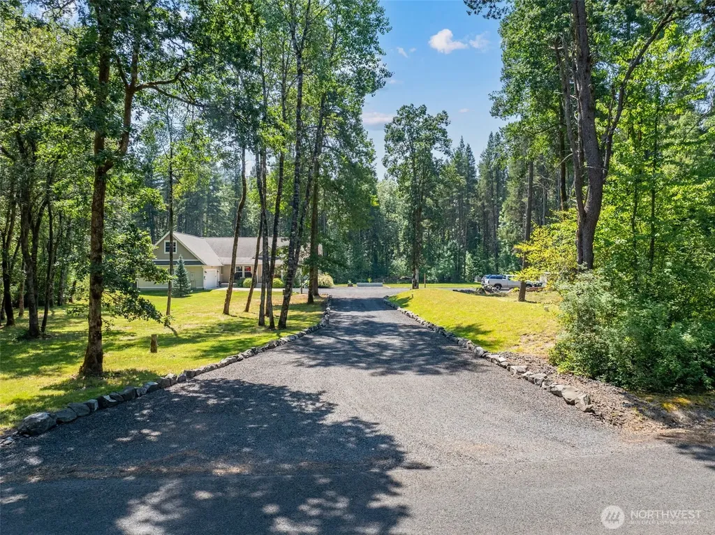 190 Gray Road Toledo WA 98591