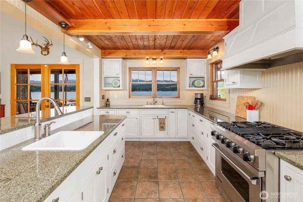 33707 South Shore Drive Mount Vernon WA 98274