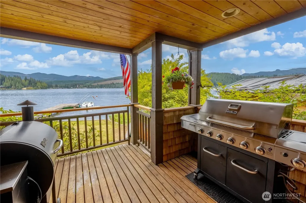 33707 South Shore Drive Mount Vernon WA 98274