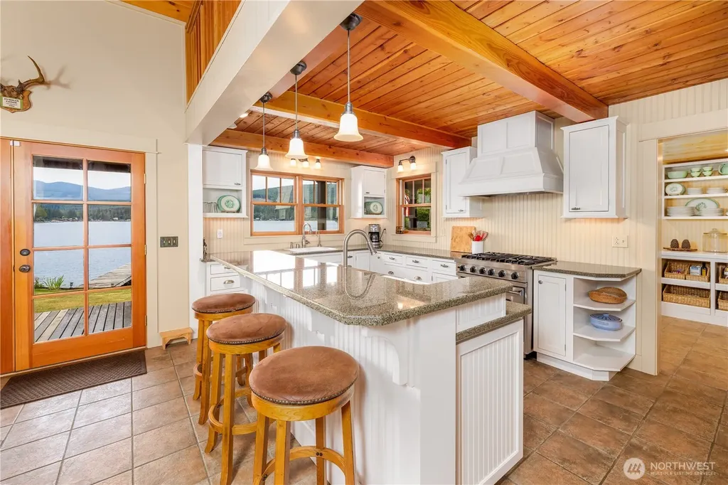 33707 South Shore Drive Mount Vernon WA 98274