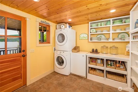 33707 South Shore Drive Mount Vernon WA 98274