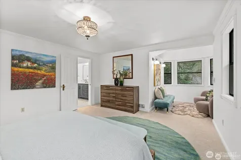 19524 230th Avenue NE Woodinville WA 98077