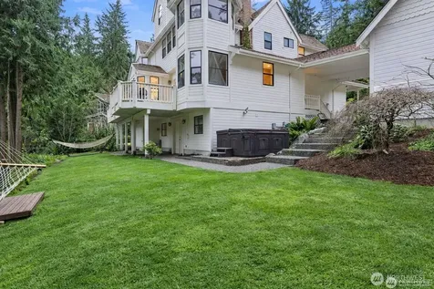 19524 230th Avenue NE Woodinville WA 98077
