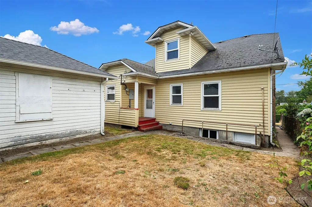 2518 30th Avenue S Seattle WA 98144