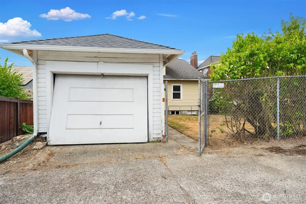 2518 30th Avenue S Seattle WA 98144