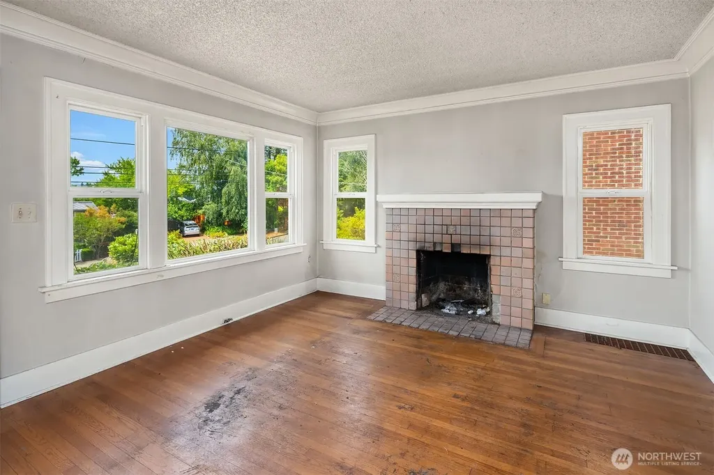 2518 30th Avenue S Seattle WA 98144