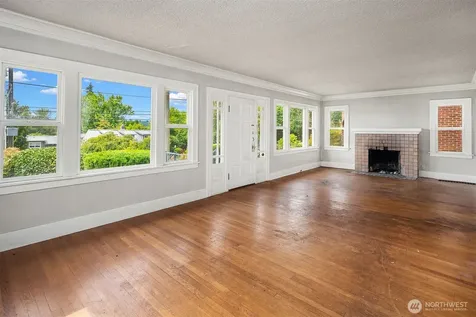 2518 30th Avenue S Seattle WA 98144