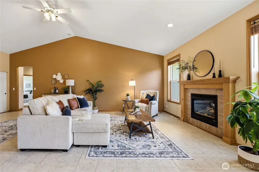1381 NE Amber Court Poulsbo WA 98370