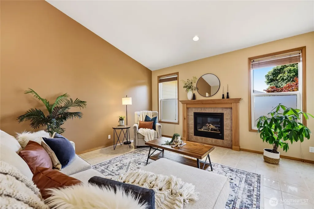 1381 NE Amber Court Poulsbo WA 98370