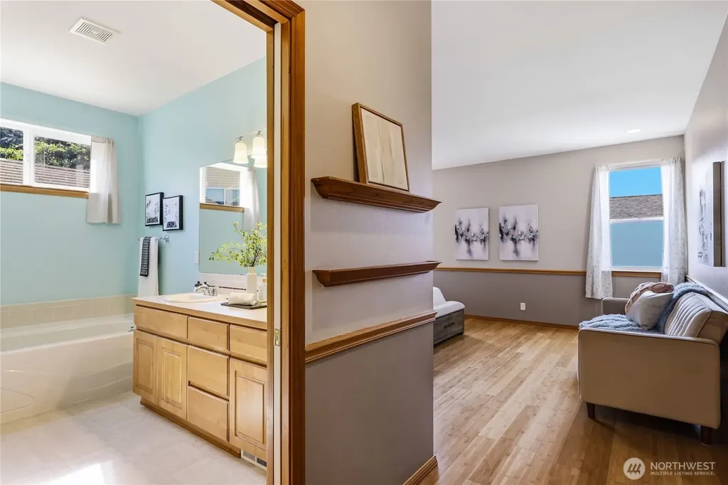 1381 NE Amber Court Poulsbo WA 98370