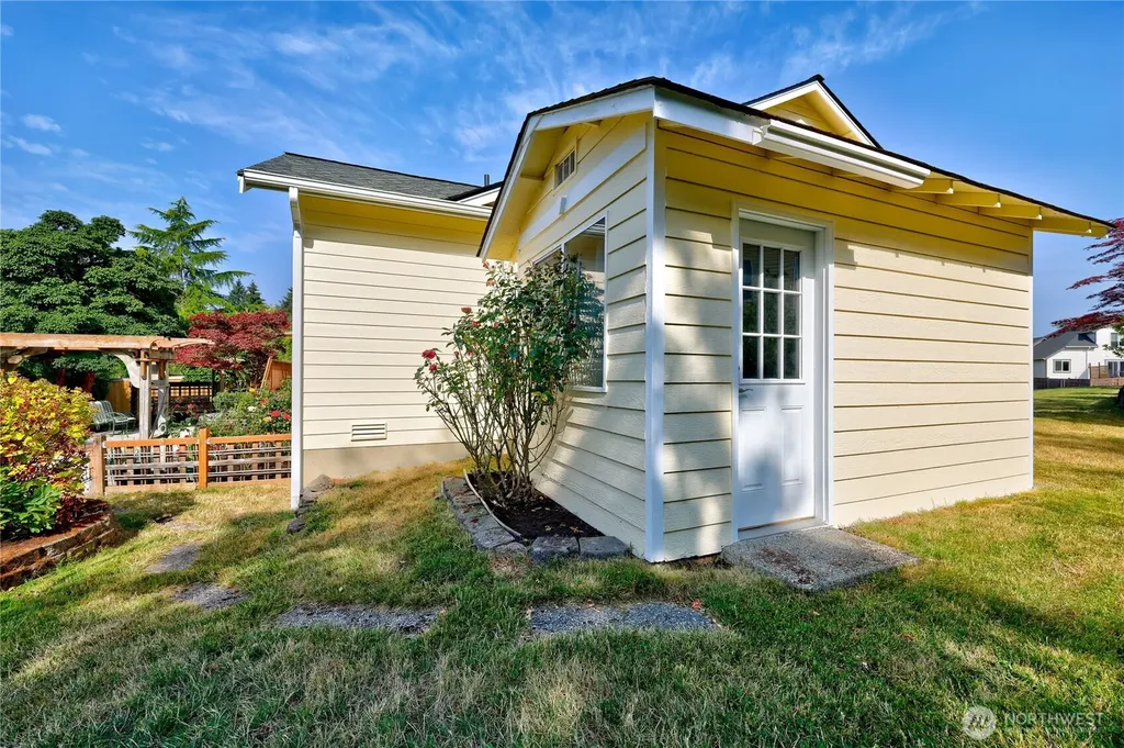 1381 NE Amber Court Poulsbo WA 98370