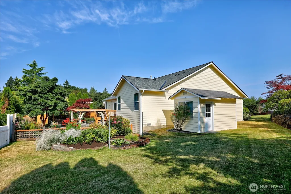 1381 NE Amber Court Poulsbo WA 98370