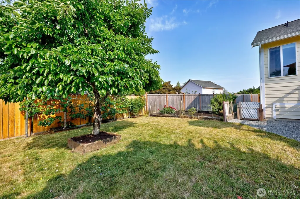 1381 NE Amber Court Poulsbo WA 98370