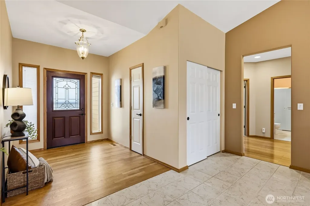 1381 NE Amber Court Poulsbo WA 98370