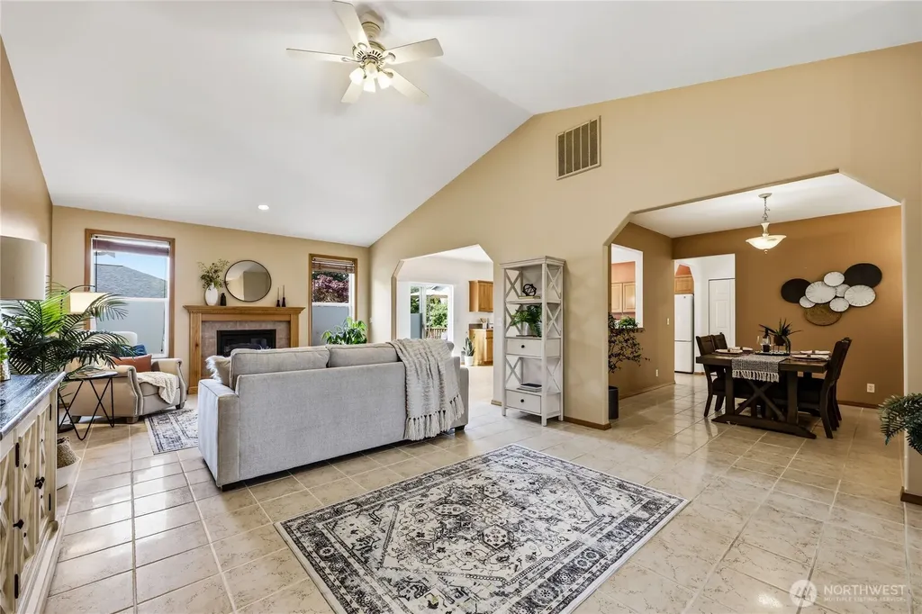 1381 NE Amber Court Poulsbo WA 98370
