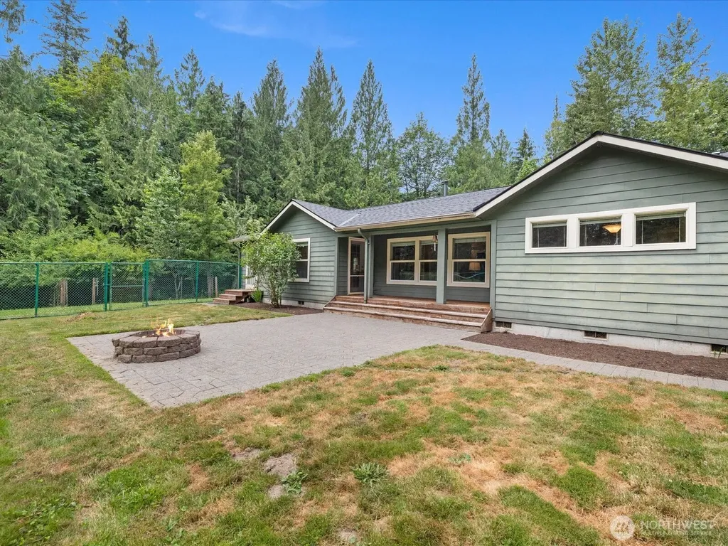 23322 N Lake Cochran Road Monroe WA 98272